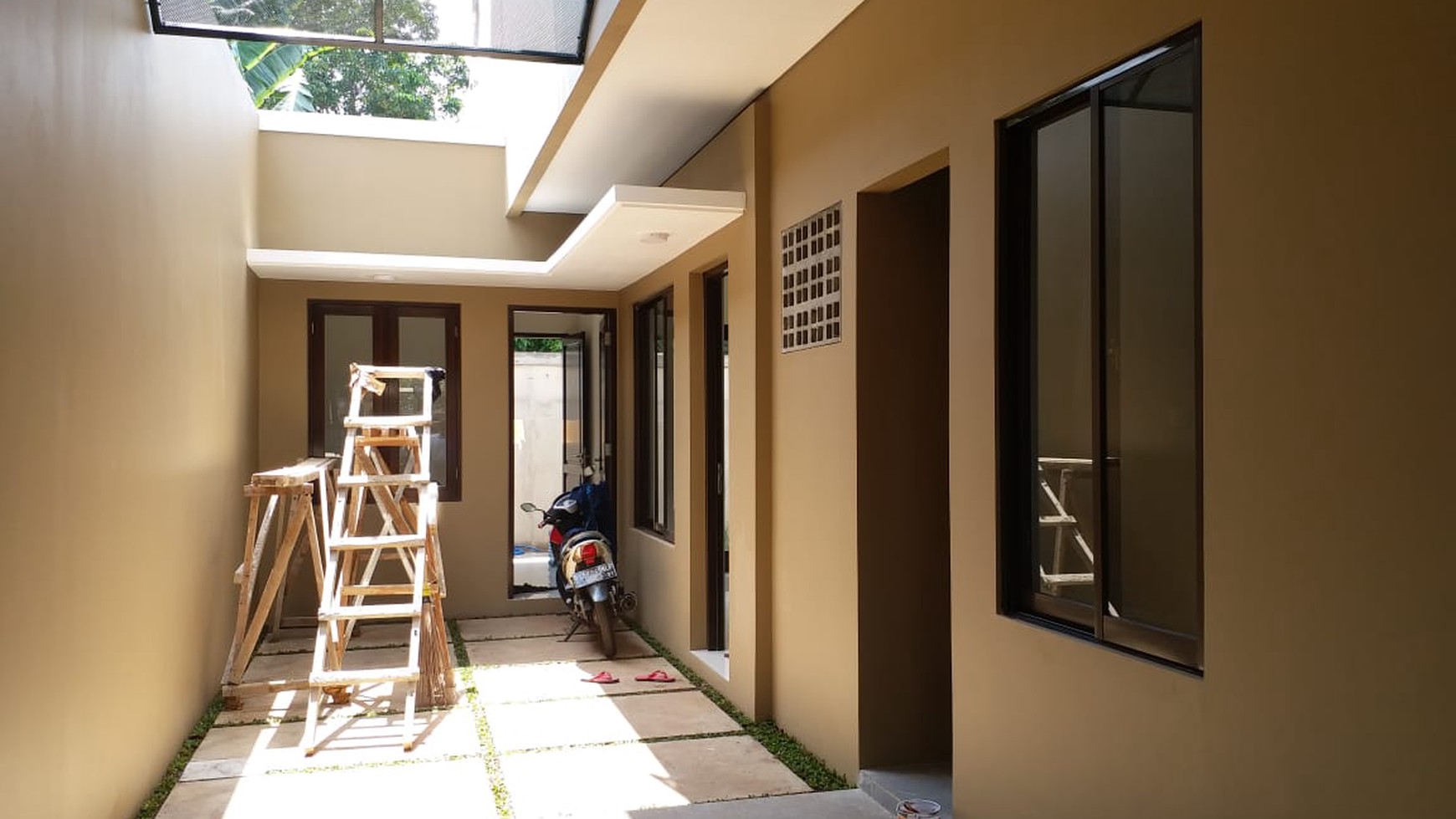 Rumah Siap Huni, Interior Elegan, Hunian Nyaman dan Asri @Jl Pertanian (Dekat Taman Permata Bintaro)