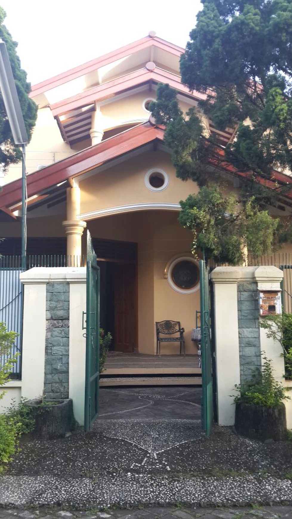 Rumah Siap huni,bagus di Villa Bintaro Regency