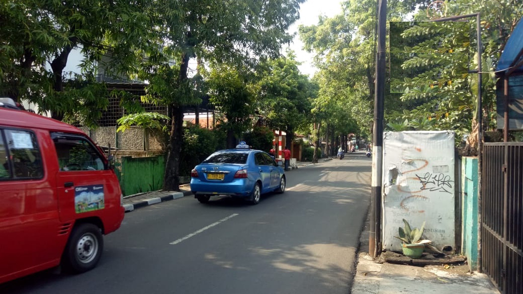 Rumah Jalan Utama Pesanggrahan Raya Tanah Besar Jakarta Selatan