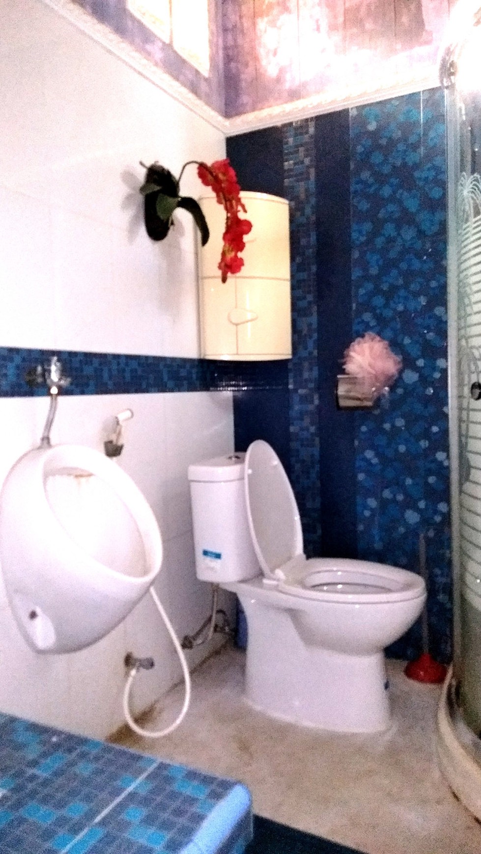 Rumah Klasik Modern luas 351m KT4+1 hanya 175Jt/Thn MURAH!!!