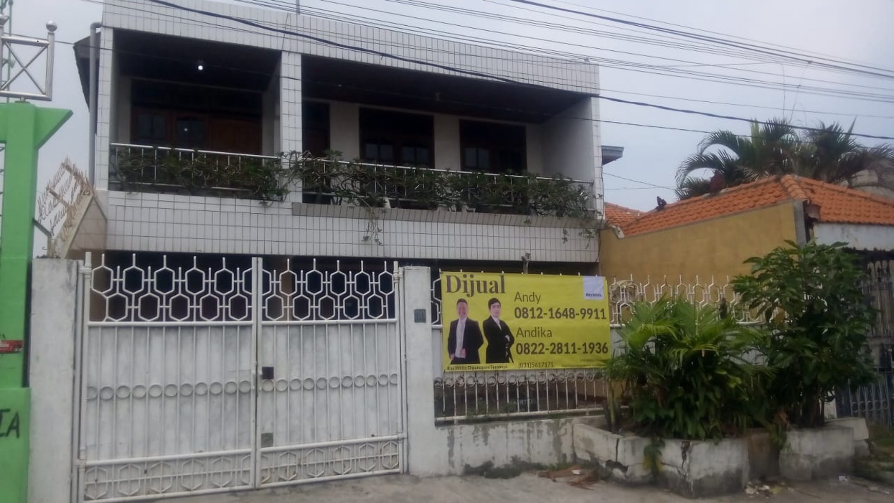 Rumah 2 Lantai di Petemon