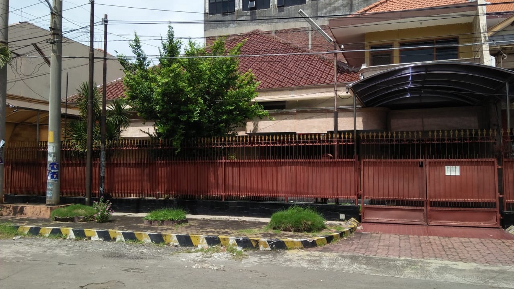 DIJUAL RUMAH DIDAERAH GENTENG SURABAYA