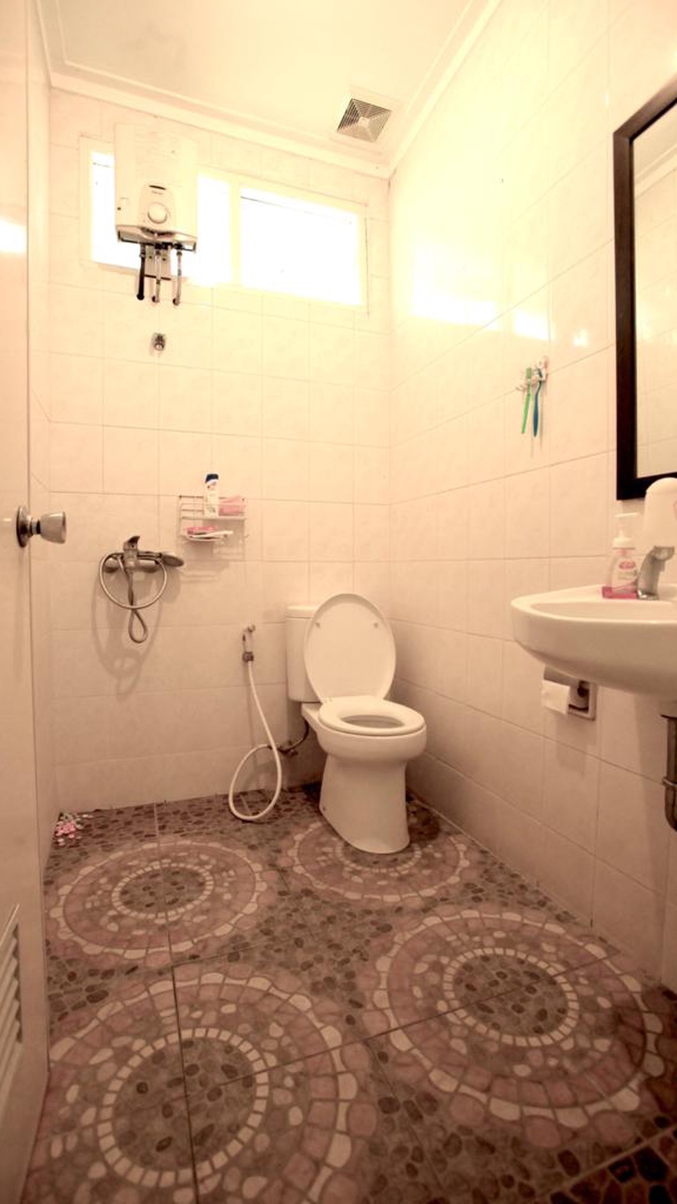 Rumah Siap Huni, Lokasi Strategis, dan Hunian Nyaman @Mandar, Bintaro Sektor 3