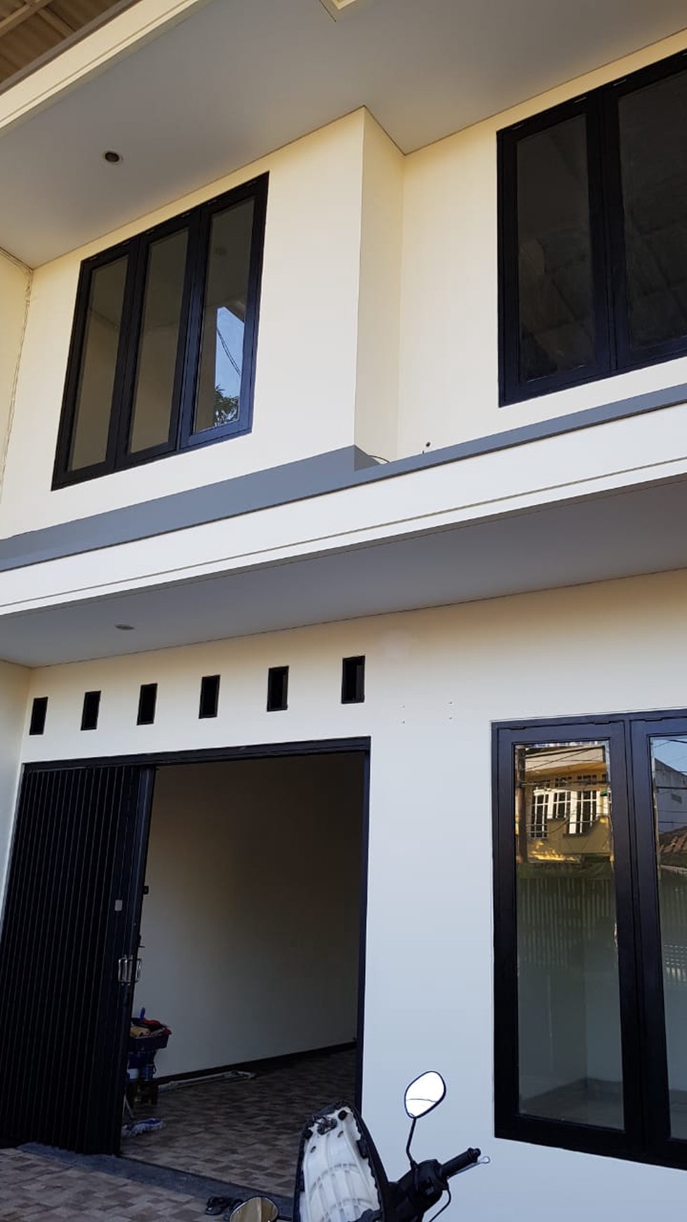 Rumah Dijual Darmo Baru Barat 2 LantaiDesain Cantik Minimalis