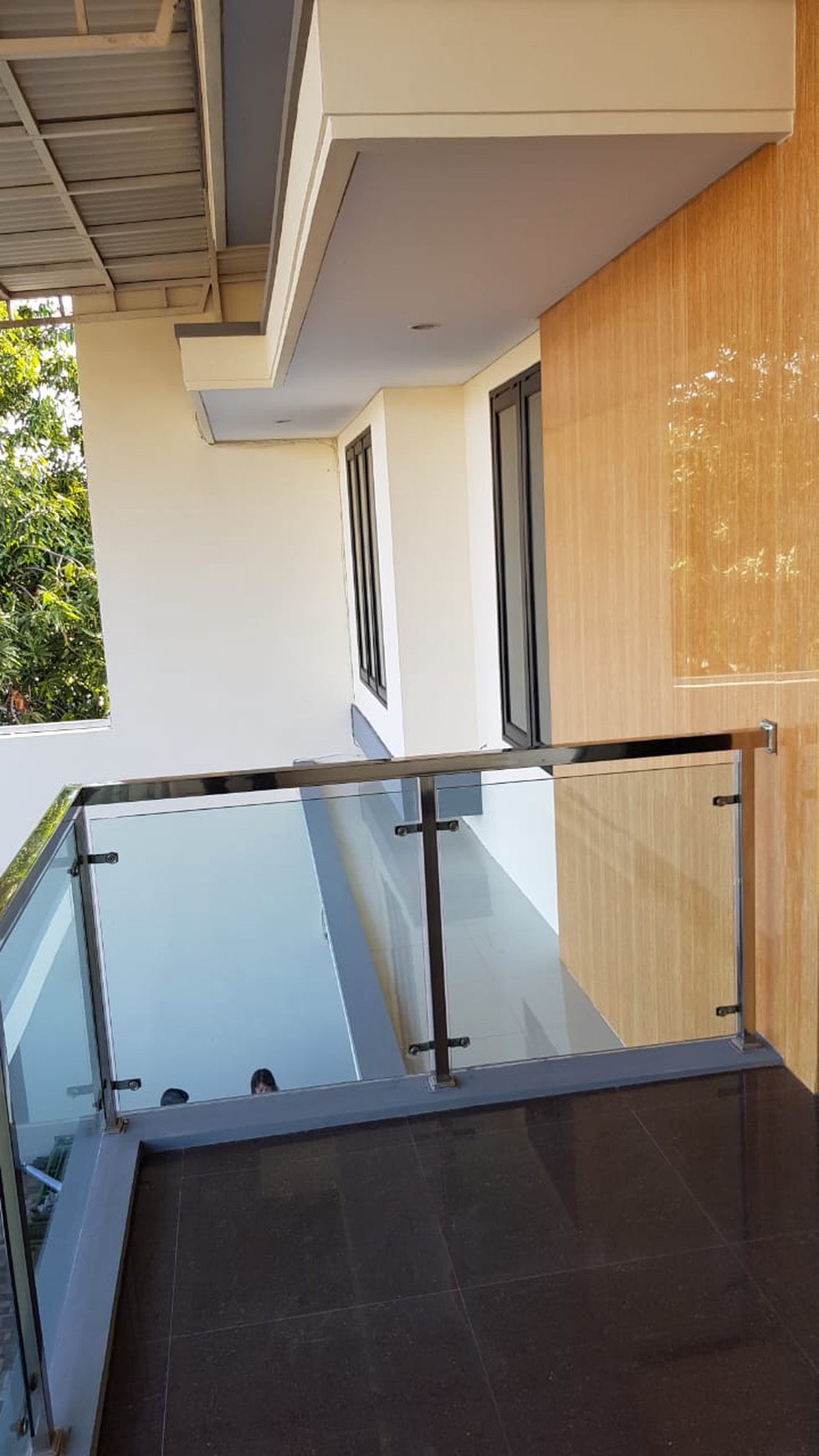 Rumah Dijual Darmo Baru Barat 2 LantaiDesain Cantik Minimalis