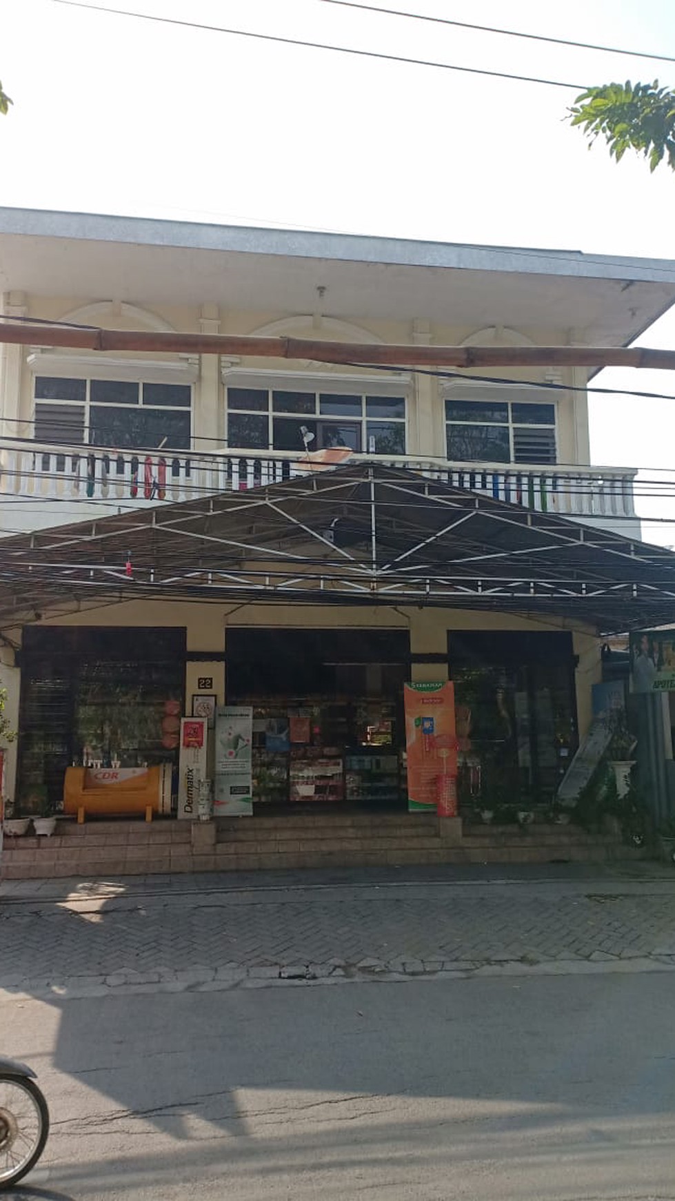 Rumah 2 lantai Raya Sukomanunggal