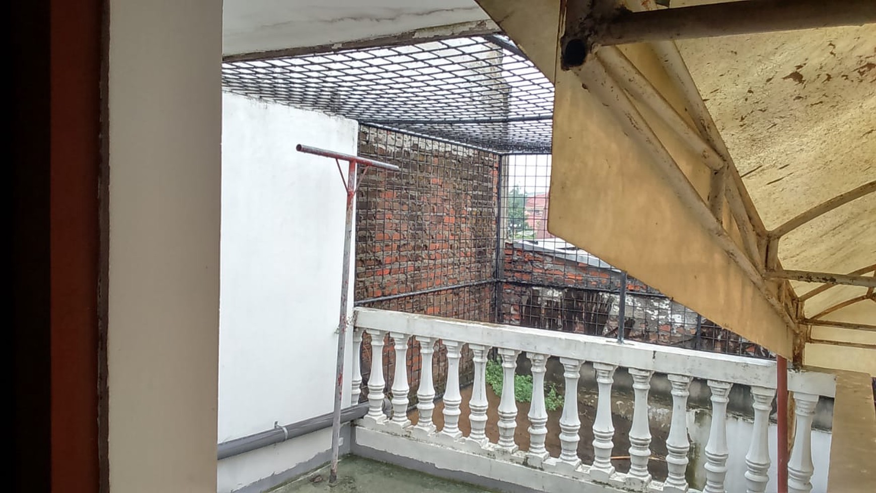 Rumah Dijual Kupang Jaya 1,5 Lantai