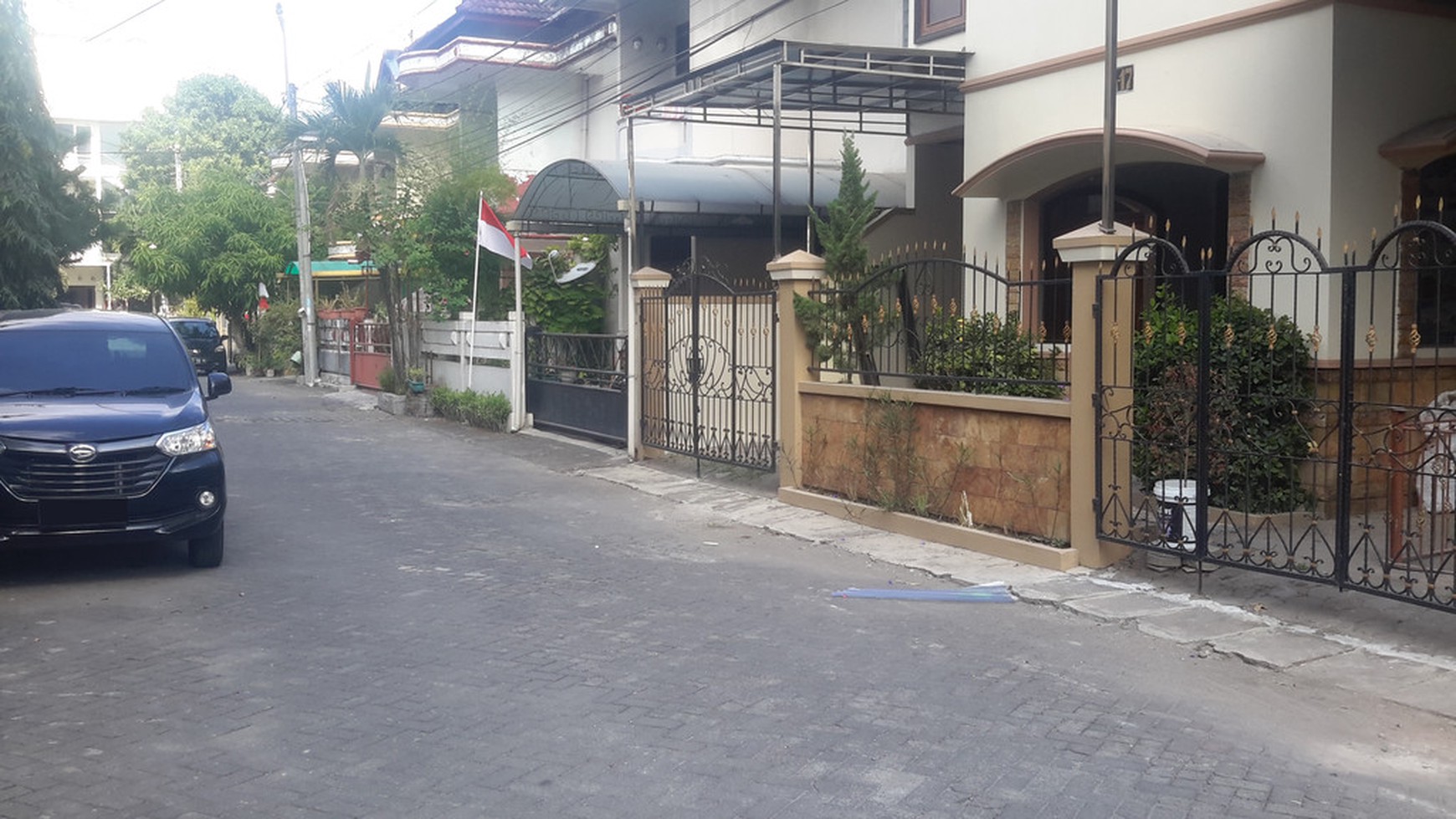 RUMAH MEWAH DI DALAM PERUMAHAN TATA BUMI PERMAI, COCOK UNTUK KELUARGA BESAR