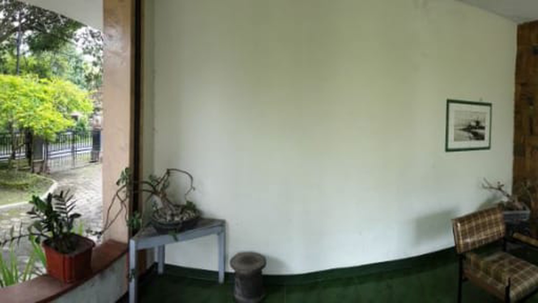 RUMAH DENGAN DESAIN BANGUNAN KLASIK, DI TENGAH KOTA YOGYAKARTA