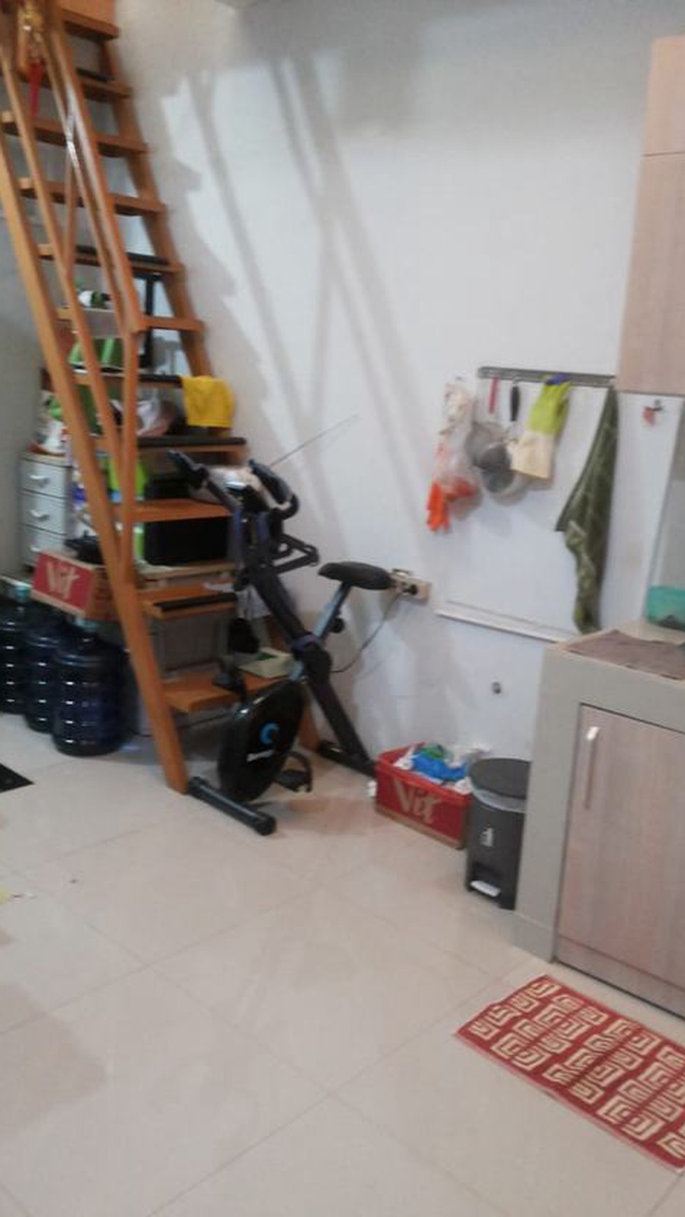 Dijual rumah area serpong park bagus rapih harga bersaing.