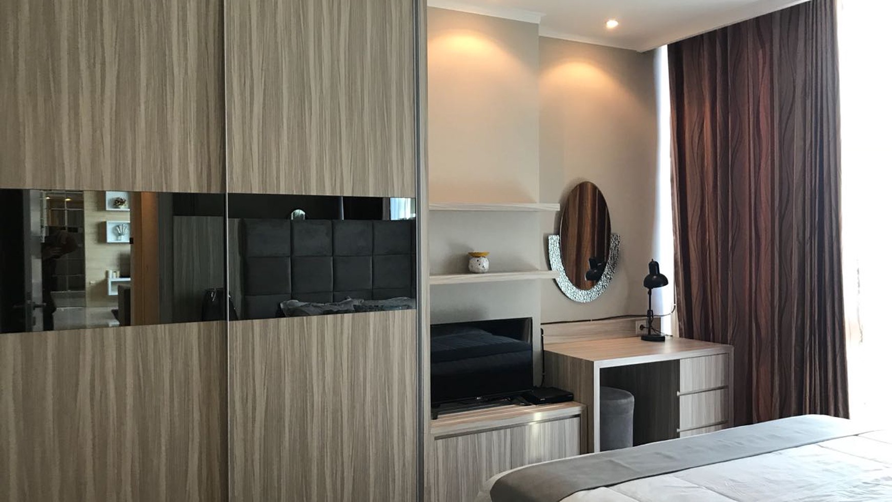 Apartemen Mewah Via and Vue Full Furnished Langsung Huni
