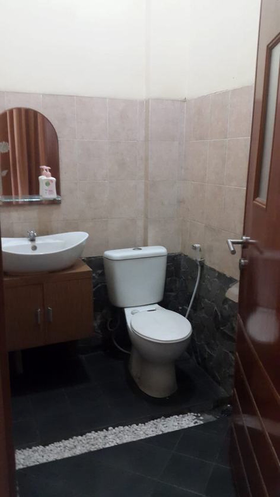 Dijual Ruko 3.5 lt, Strategis, murah, siap huni