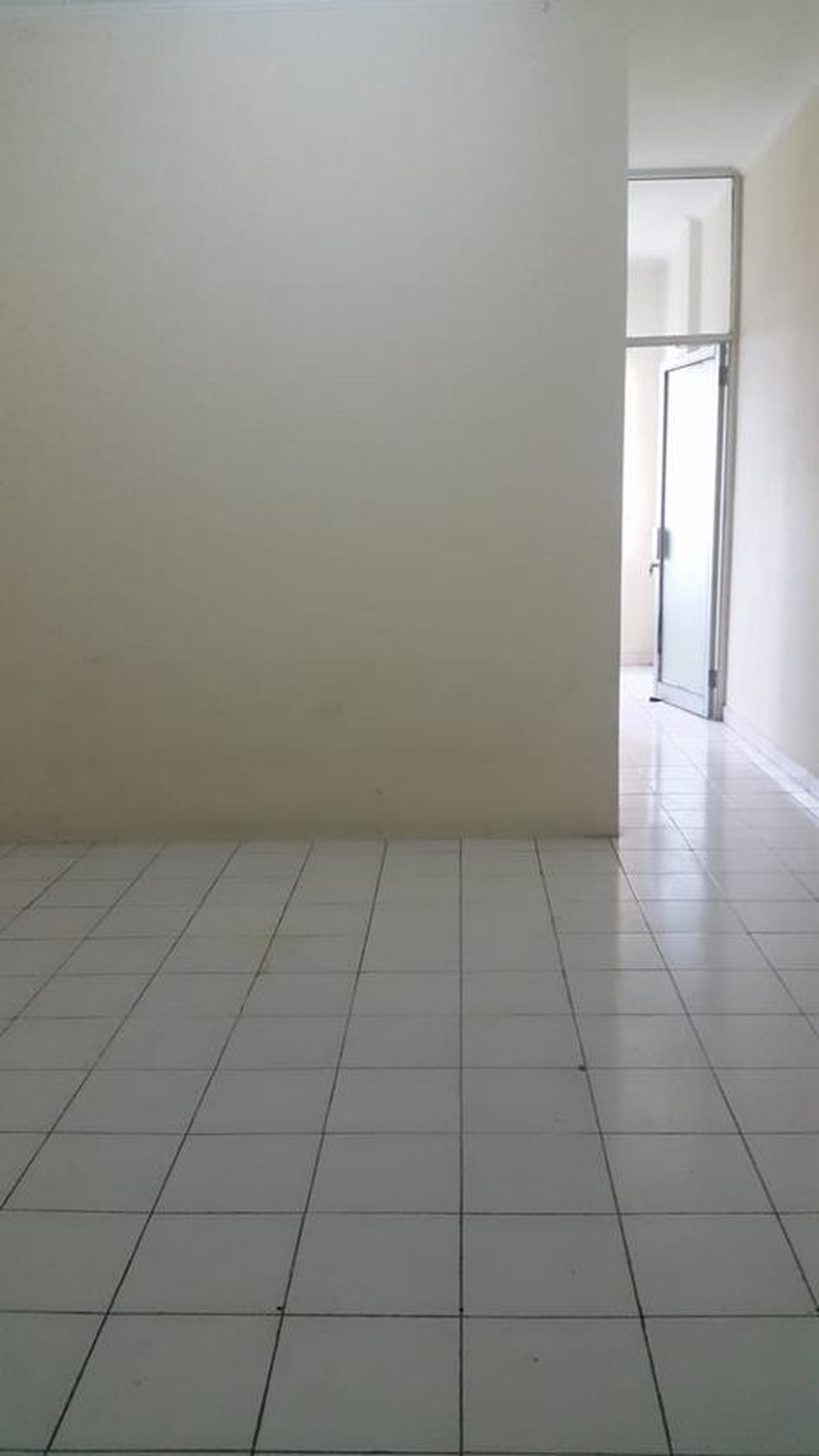 Dijual Ruko 3.5 lt, Strategis, murah, siap huni