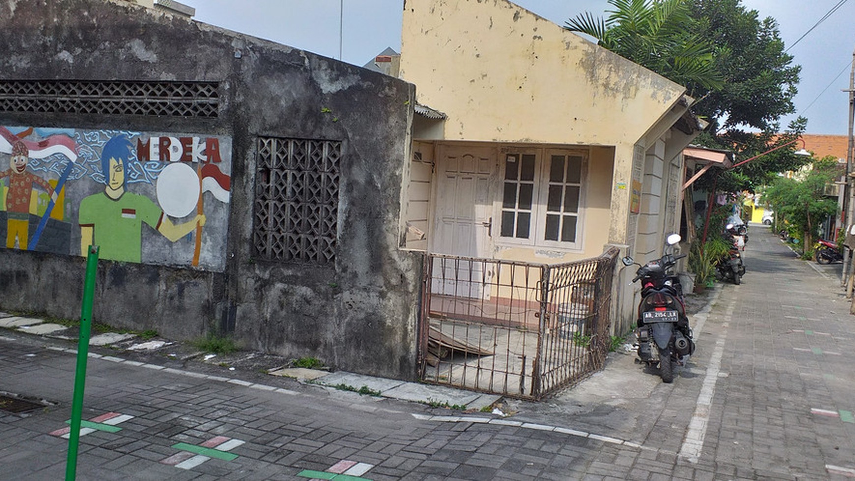 RUMAH TINGGAL DEKAT PUSKESMAS CC, DAN KAMPUS AMIKOM