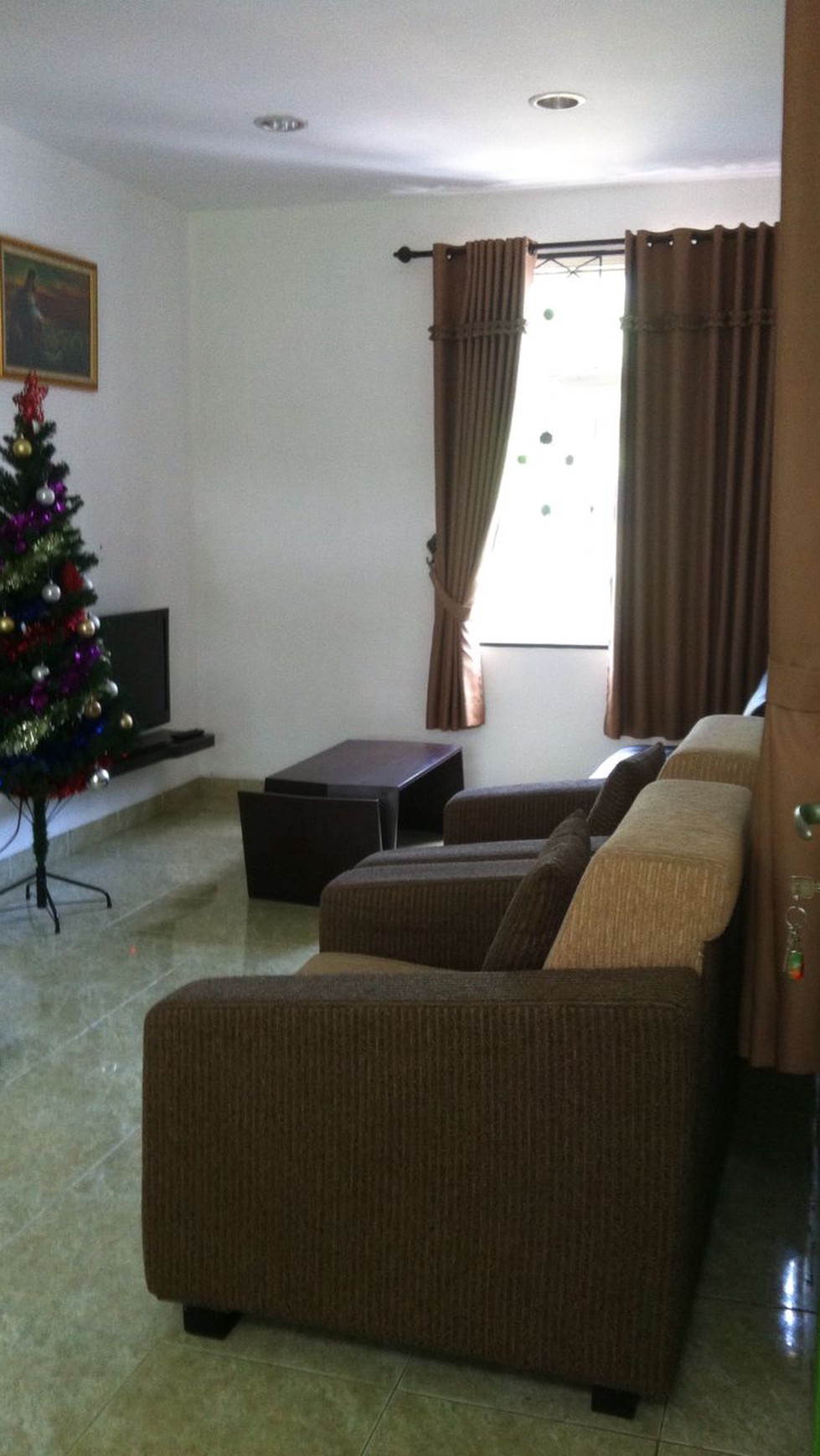 Disewakan Townhouse di Taman Elok Lantai 2&3 - Lippo Karawaci