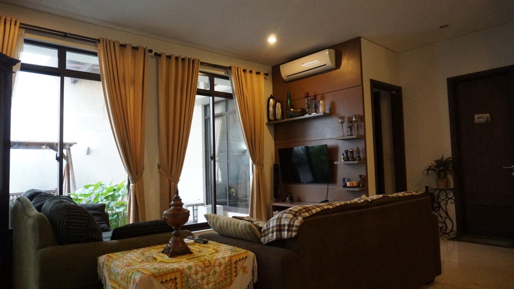 Rumah Mewah Dalam Cluster Elie Di Lebak Bulus