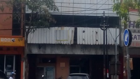 Sangat Strategis pusa kota 2 lantai