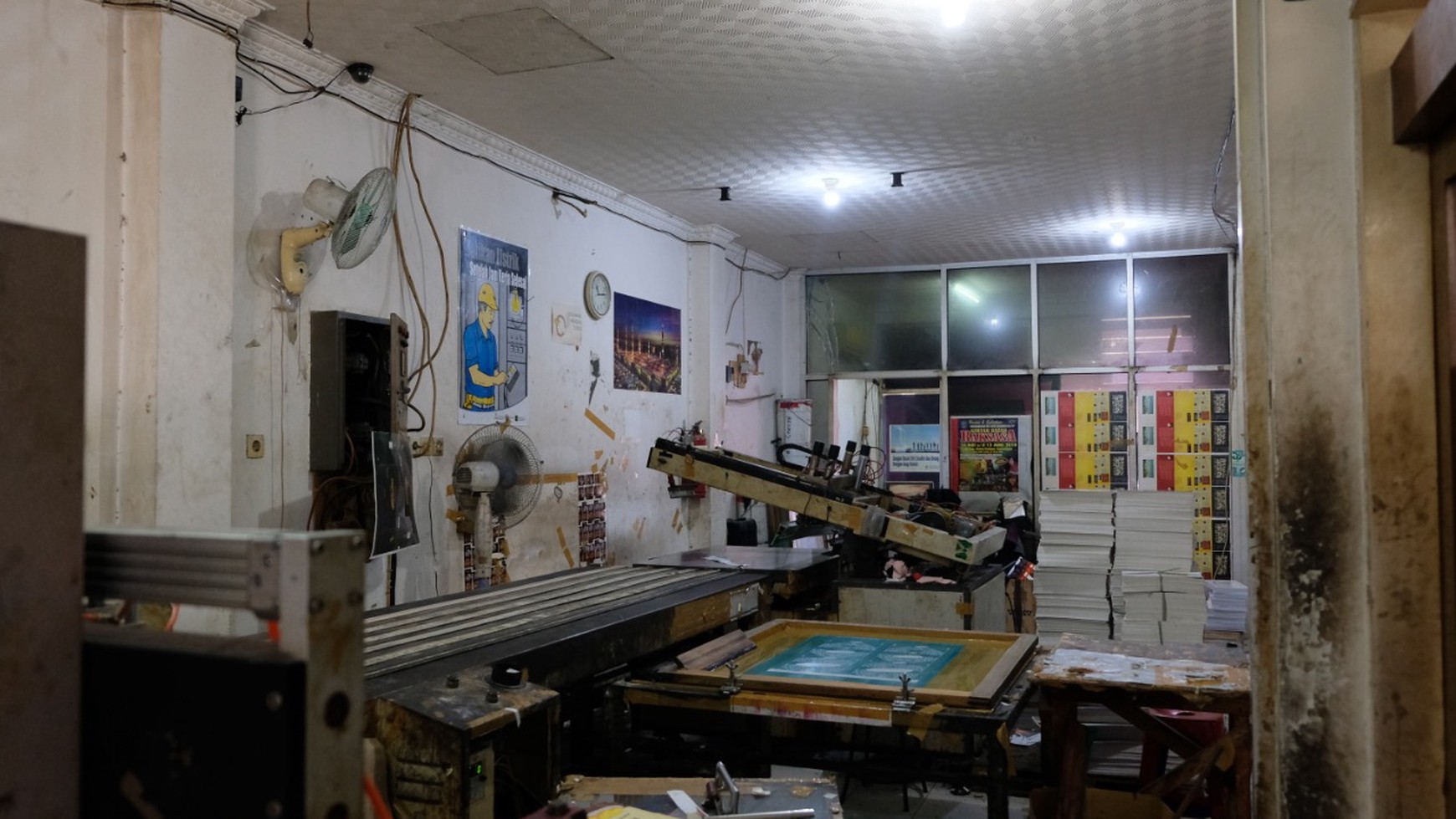 Dijual Rumah + Ruko kedungdoro nol jalan raya sangat strategis