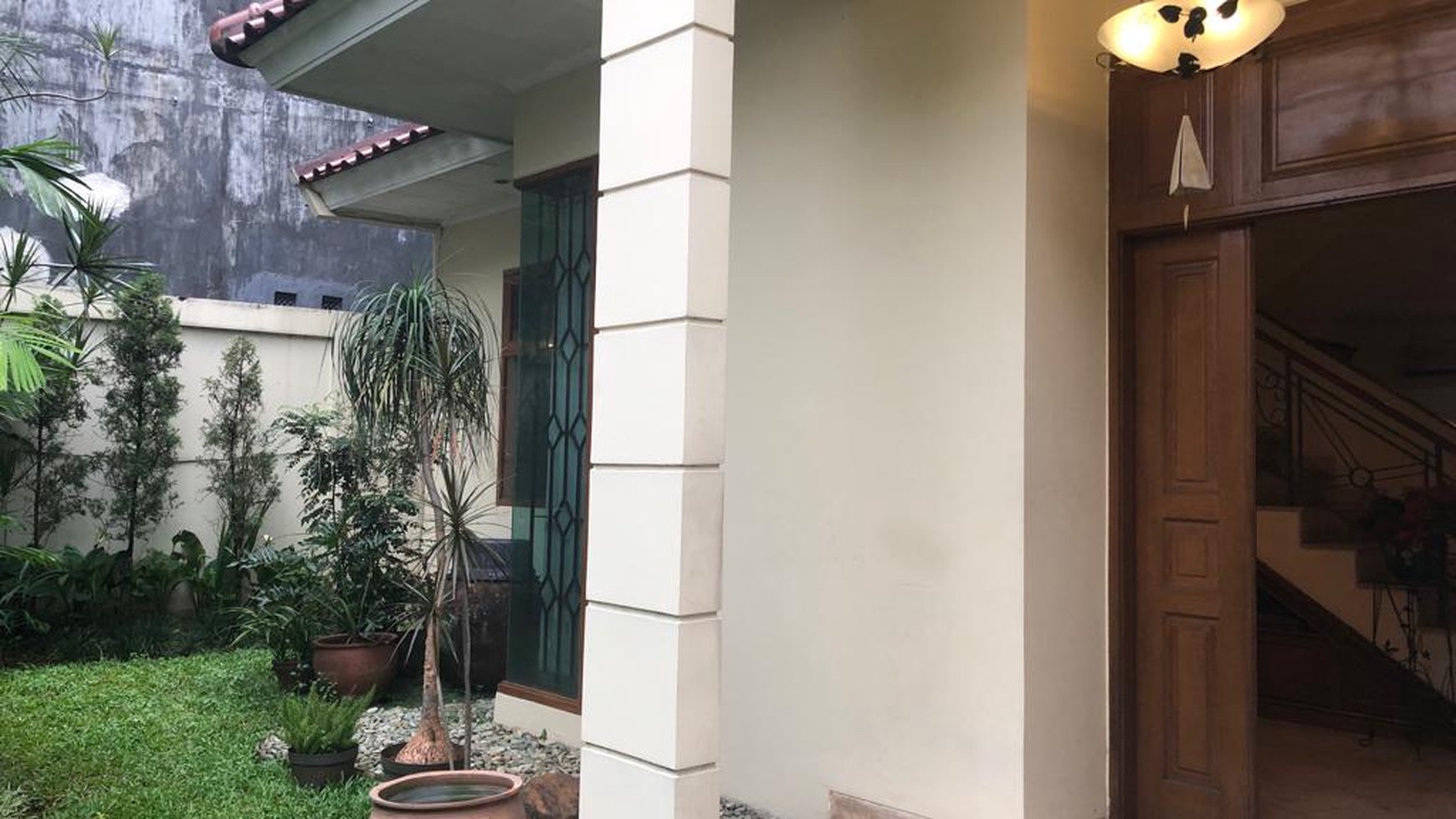 Dijual Rumah Asri di Jl. Praja Dalam, Arteri Pondok Indah, Kebayoran Lama, Jakarta Selatan