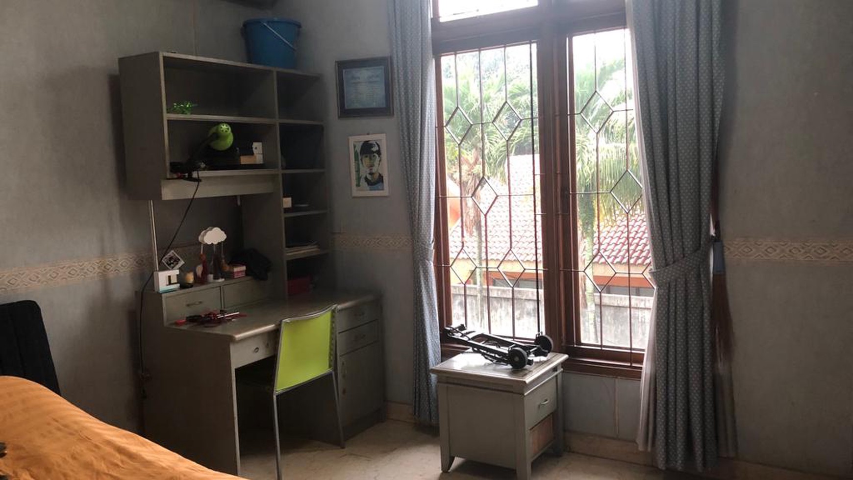 Dijual Rumah Asri di Jl. Praja Dalam, Arteri Pondok Indah, Kebayoran Lama, Jakarta Selatan