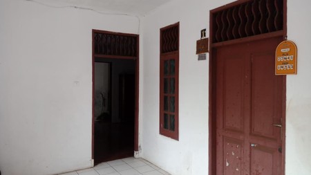 RUMAH CILOSARI, MENTENG DIJUAL CEPAT LOKASi STRATEGIS COCOK UNTUK HUNIAN MAUPUN KOS-KOSAN.