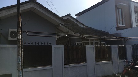 RUmah Lama Murah Komplek Pamulang Permai