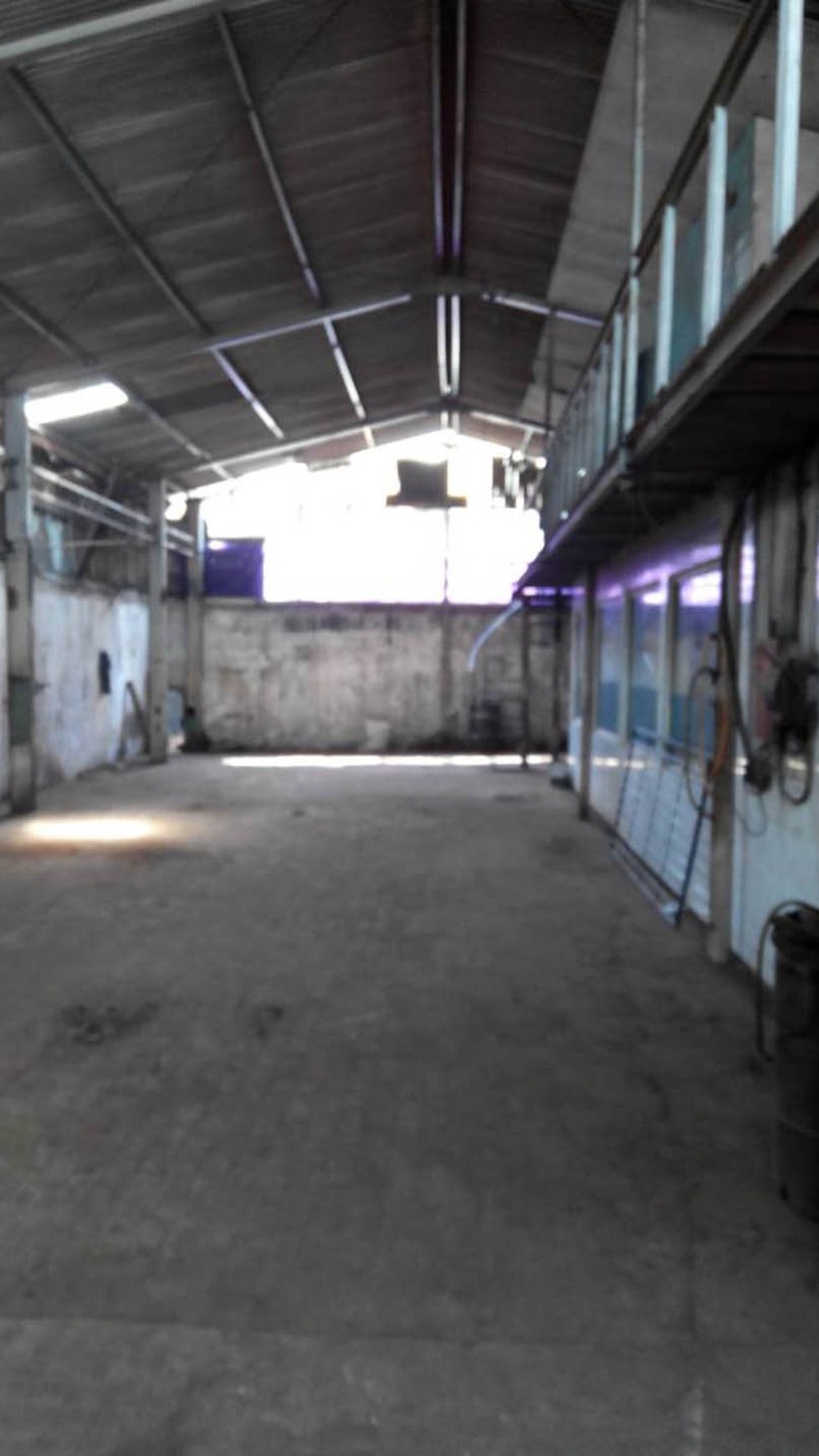 [ Gudang  Pinggir Jalan Raya Jl Plumpang Raya ]