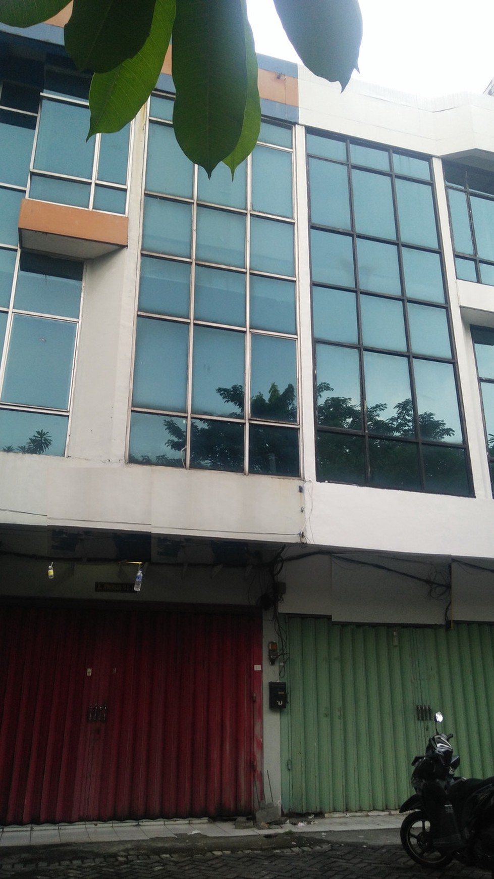 Raya Jemursari 3 ruko jejer