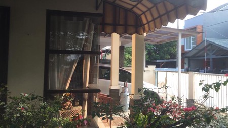 Rumah Asri Siap Huni, Lokasi Strategis, dan Hunian Nyaman posisi Hook @Graha Bintaro