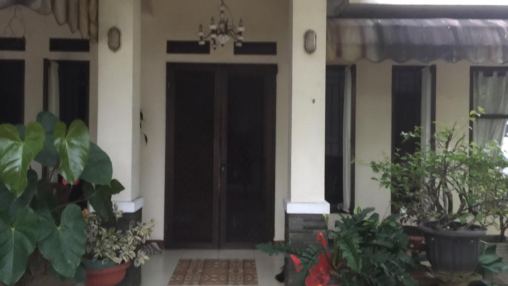 Rumah Asri Siap Huni, Lokasi Strategis, dan Hunian Nyaman posisi Hook @Graha Bintaro