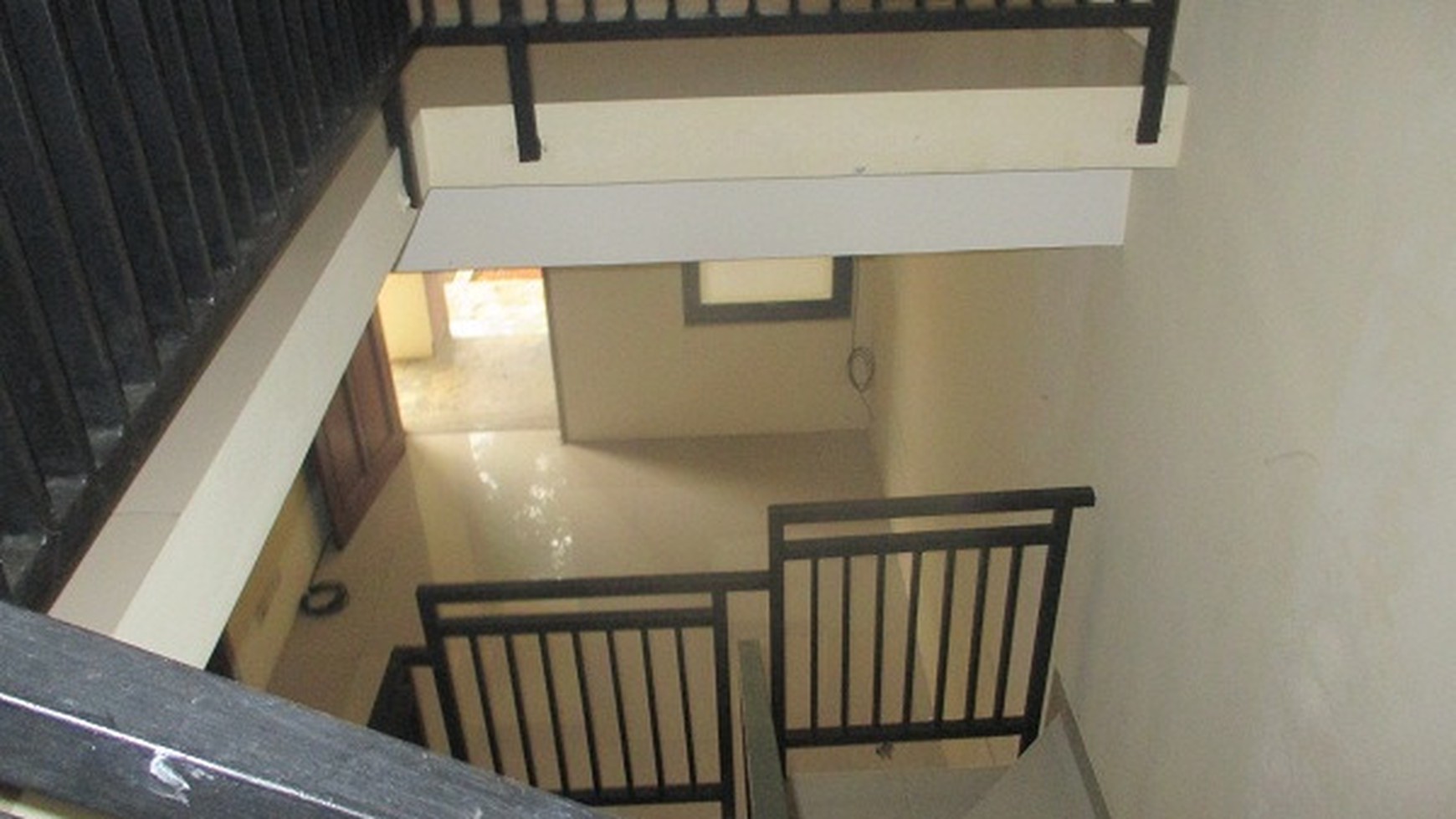 Disewakan Rumah di Taman Parahyangan - Lippo Karawaci Tangerang