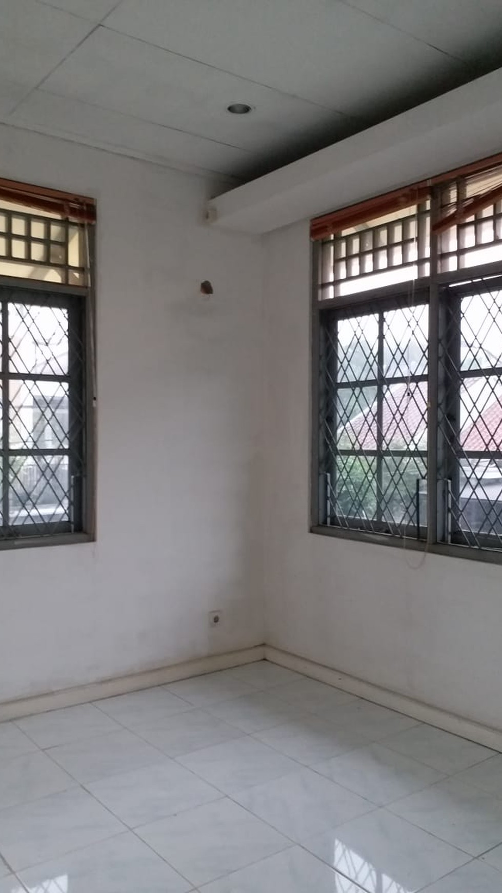 Dijual Rumah Siap Huni, Hunian Nyaman dan Asri @Maleo, Bintaro