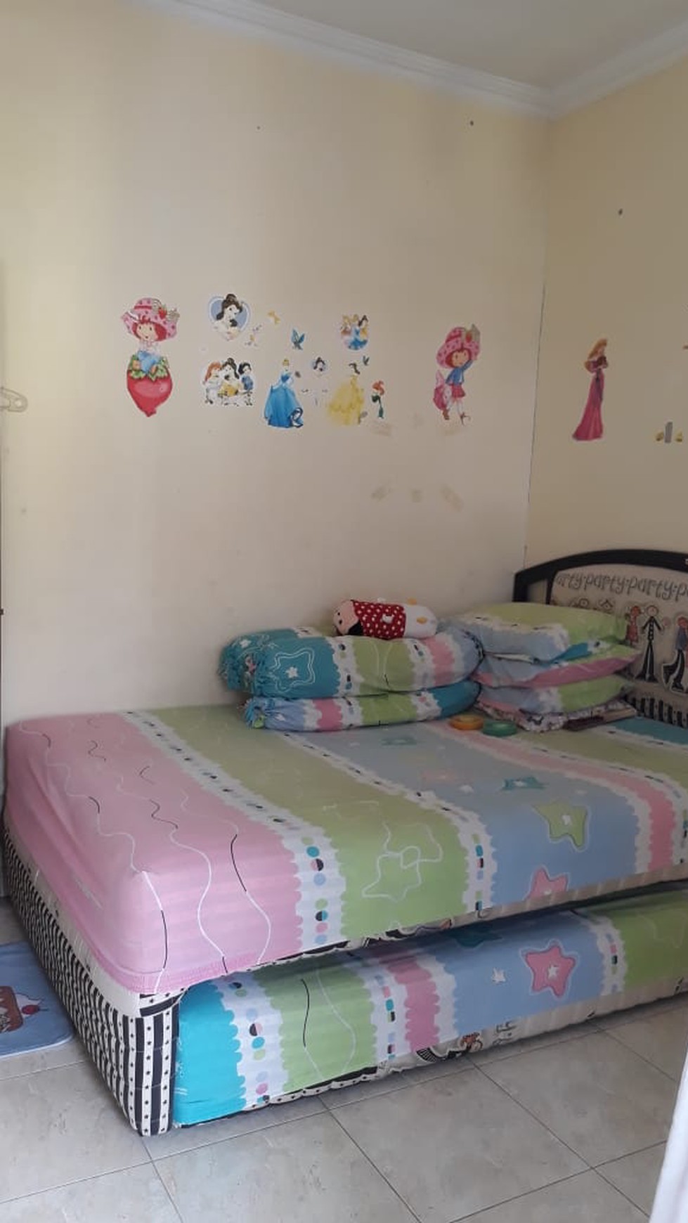 RUMAH TINGGAL STRATEGIS, DI PERUMAHAN PESONA ANINDYA
