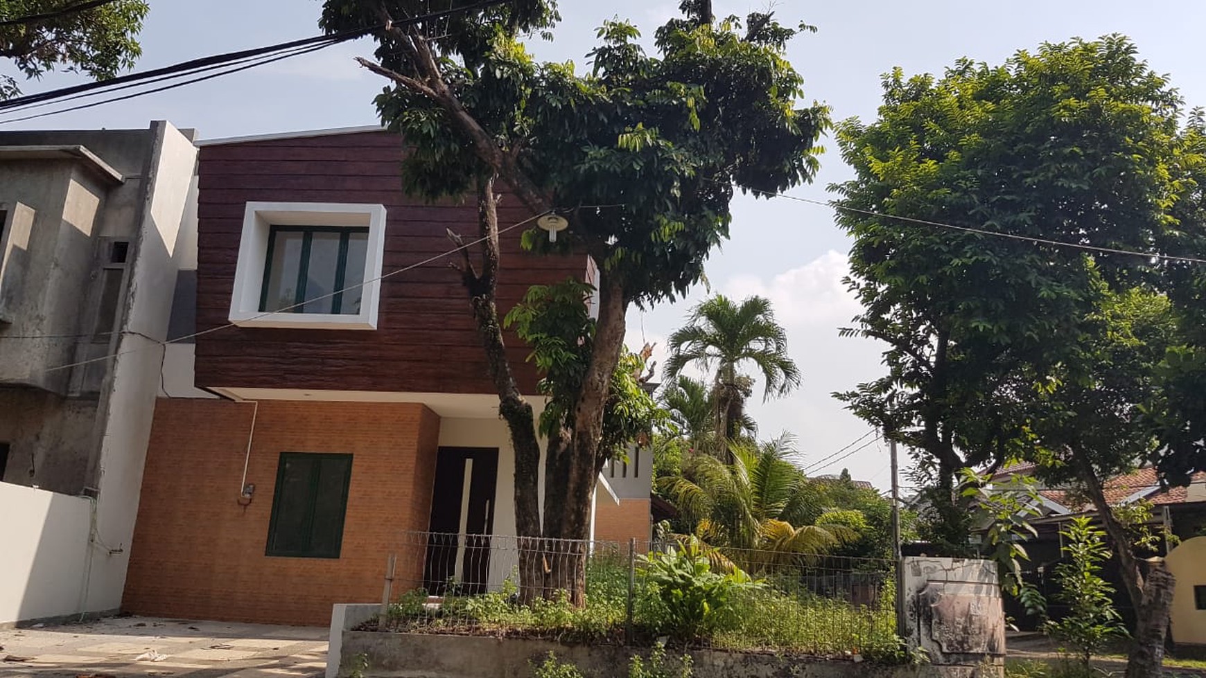 Rumah Siap Huni, Lokasi Strategis, dan Hunian Nyaman @Villa Bintaro Indah