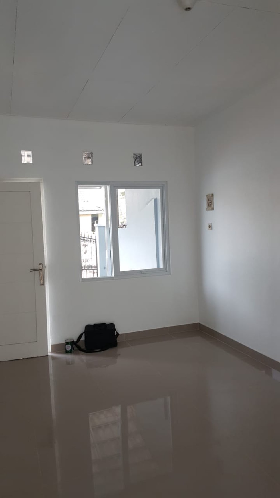 Dijual rumah mungil, cocok untuk keluarga kecil atau pasangan muda, siap huni