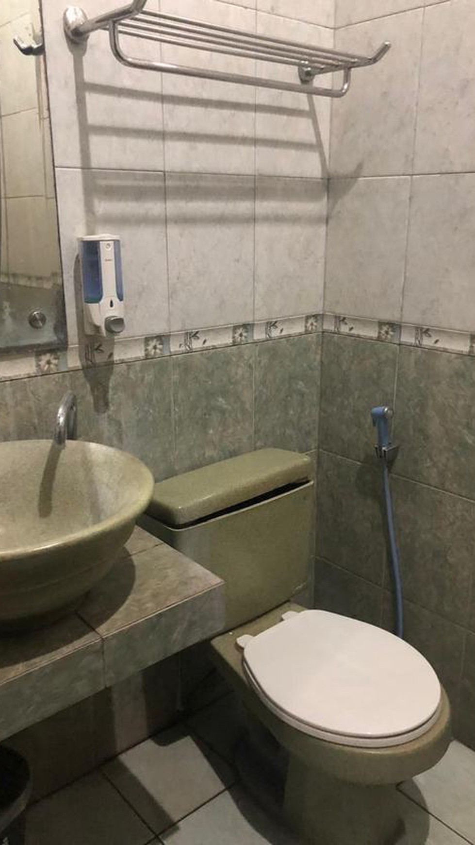 Dijual rumah di Komplek Setneg, harga bisa dinego, strategis, siap huni