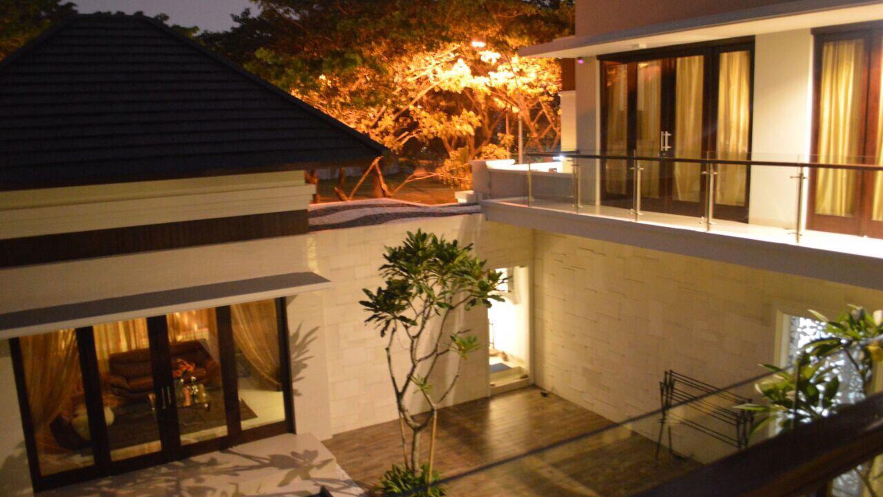 Rumah Mewah, Siap Huni, dan Interior Elegan @Puri Bintaro