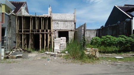 Rumah SHM di Graha Kebraon