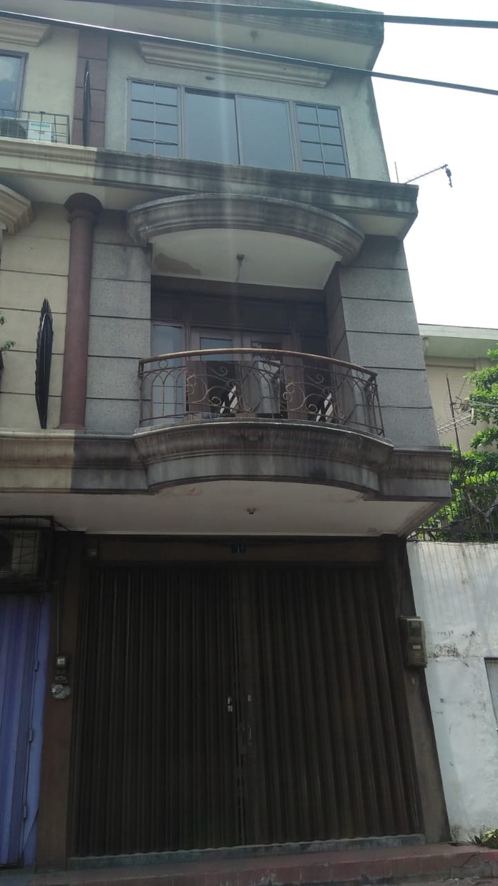 Ruko 3 Lantai Polisi Istimewa