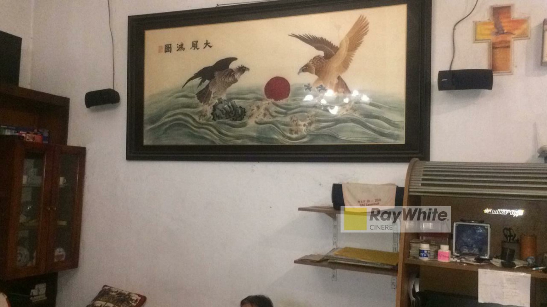 Rumah Dengan Bentuk Tanah Ngantong di Dekat Jalan Raya Hayam Wuruk