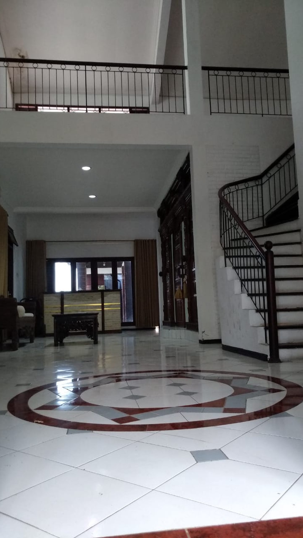 Rumah Mewah Siap Huni di Jalan Jambi, Surabaya