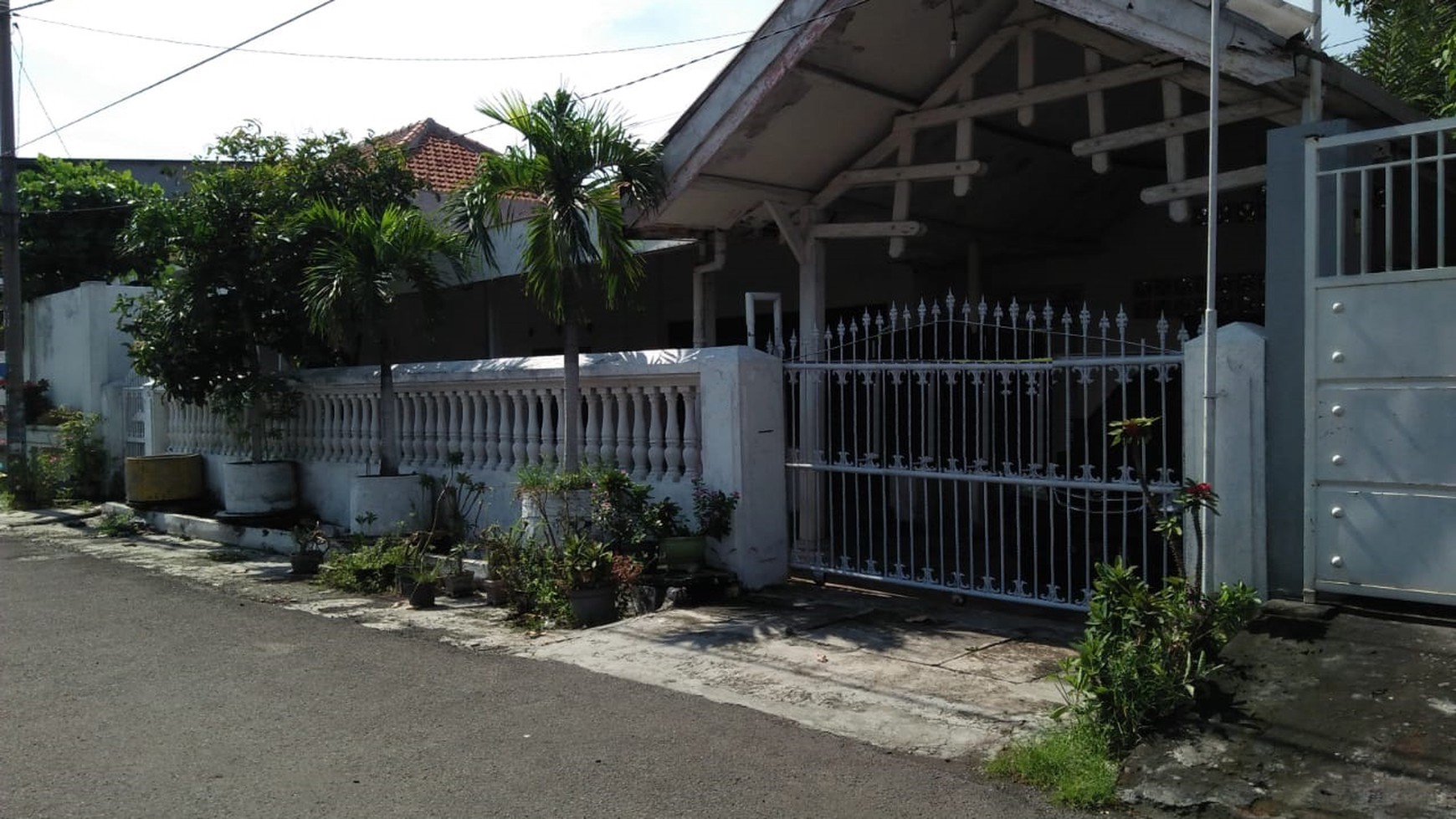 Rumah Bagus Siap Huni Jalan Asem