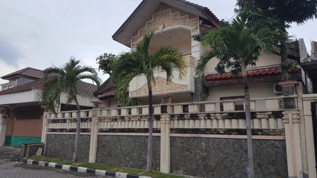 Rumah Mewah Mulyosari