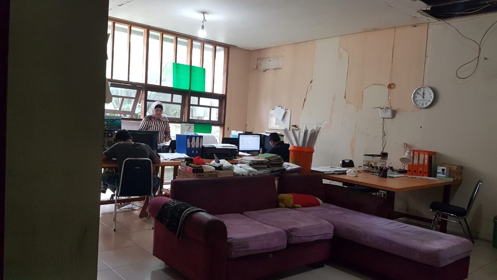 Rumah Siap Huni, Dapat Dijadikan Kantor dan Strategis @Jl Muhi, Jakarta Selatan