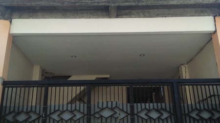 Rumah 2 Lantai Kedung Anyar