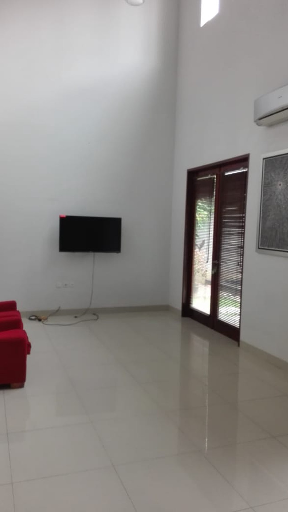 Rumah Siap Huni, Interior Elegan, dan Hunian Nyaman @Menteng Utama, Bintaro