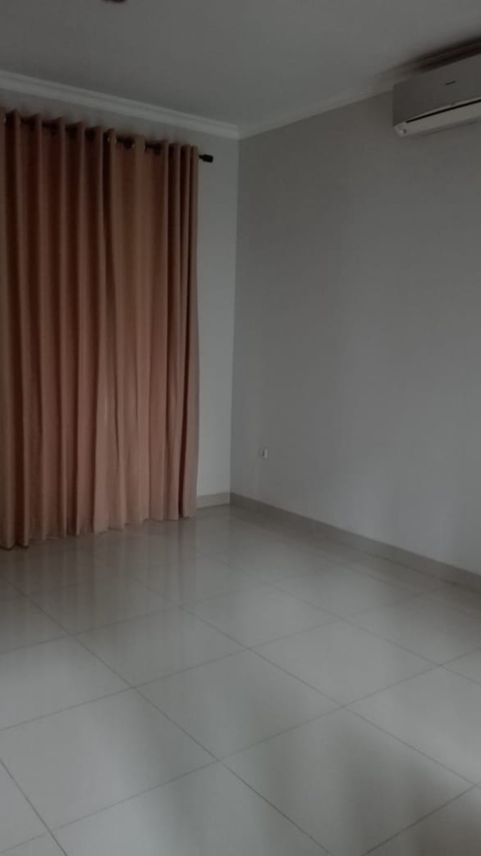 Rumah Siap Huni, Interior Elegan, dan Hunian Nyaman @Menteng Utama, Bintaro