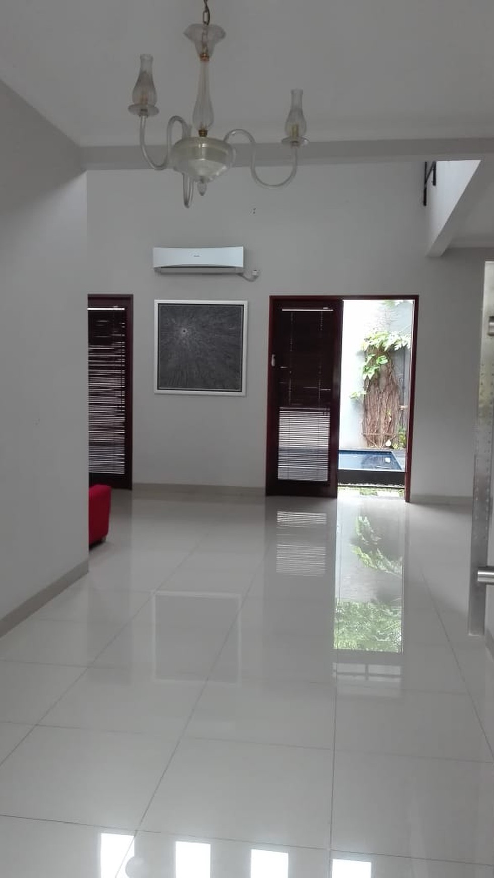 Rumah Siap Huni, Interior Elegan, dan Hunian Nyaman @Menteng Utama, Bintaro