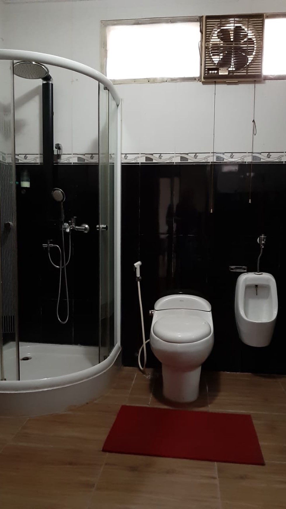 Dijual Rumah Luas Di Jl Sukabakti, Serua Indah Ciputat