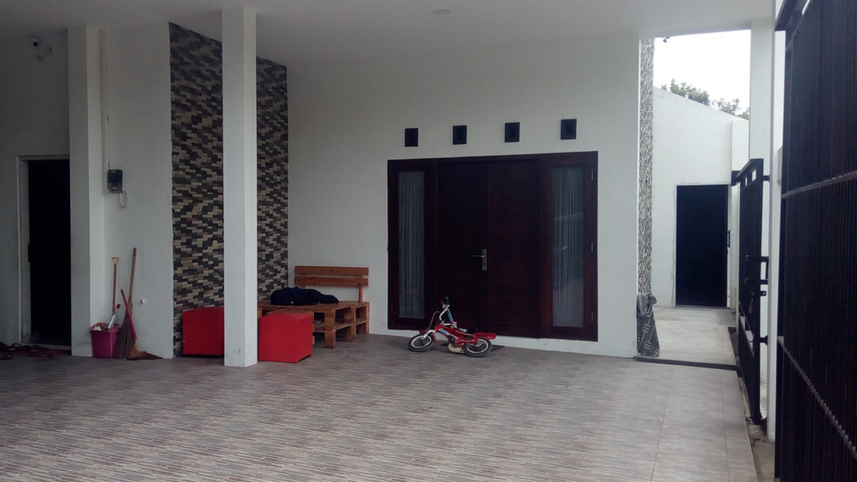 RUMAH TINGGAL DI JL DURIAN RAYA, MERTOYUDAN, MAGELANG